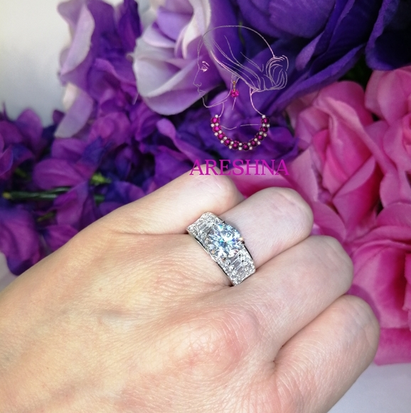 3ct Diamond Engagement Ring - Picture 6 of 9